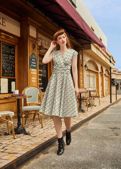 Squiggly Greta Dress Retrolicious