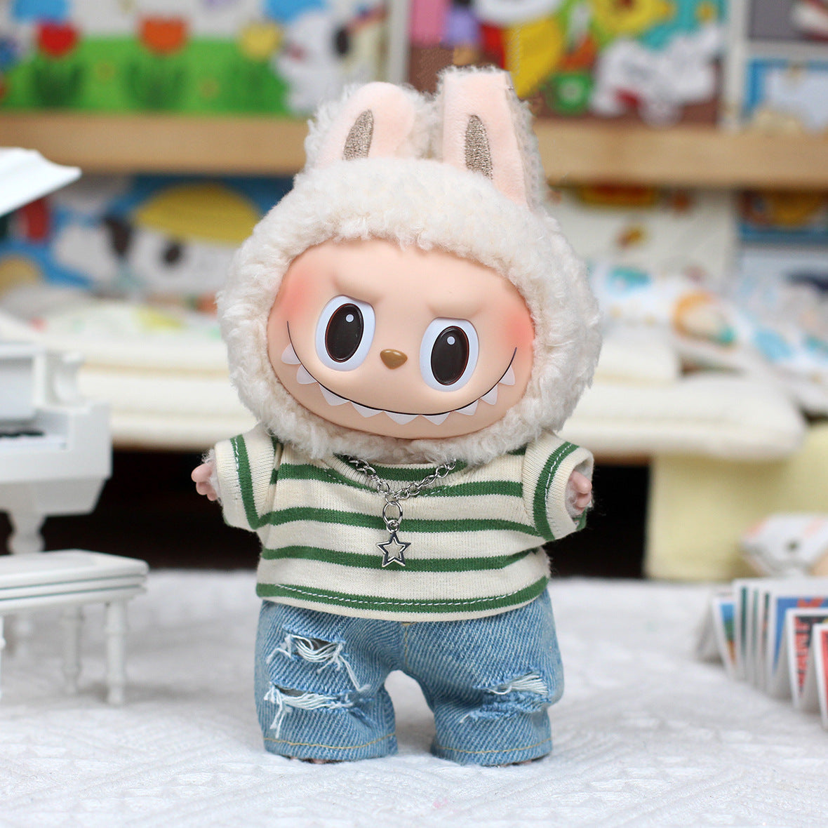Clothing Only Labubu Doll Clothes T-Shirt with Ripped Jeans Heartfelt Macaron
