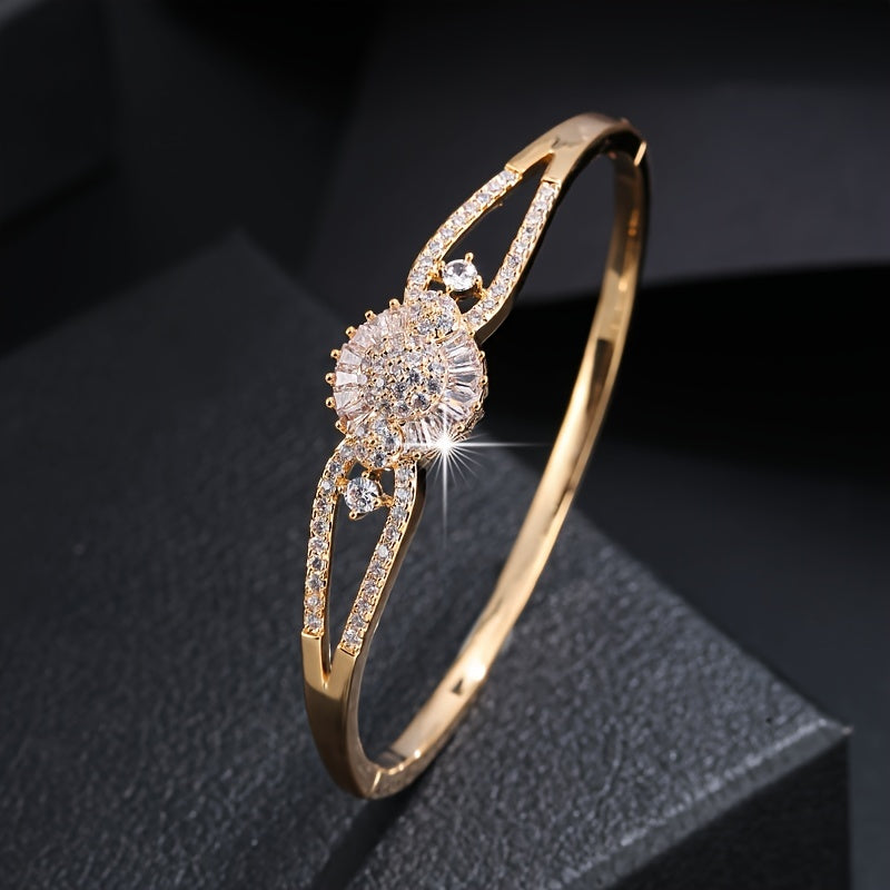 Elegant And Sophisticated Zirconia Bracelet With A Trendy And Minimalist Design, Exuding A Sense Of Luxury And Fashion. NovaCart