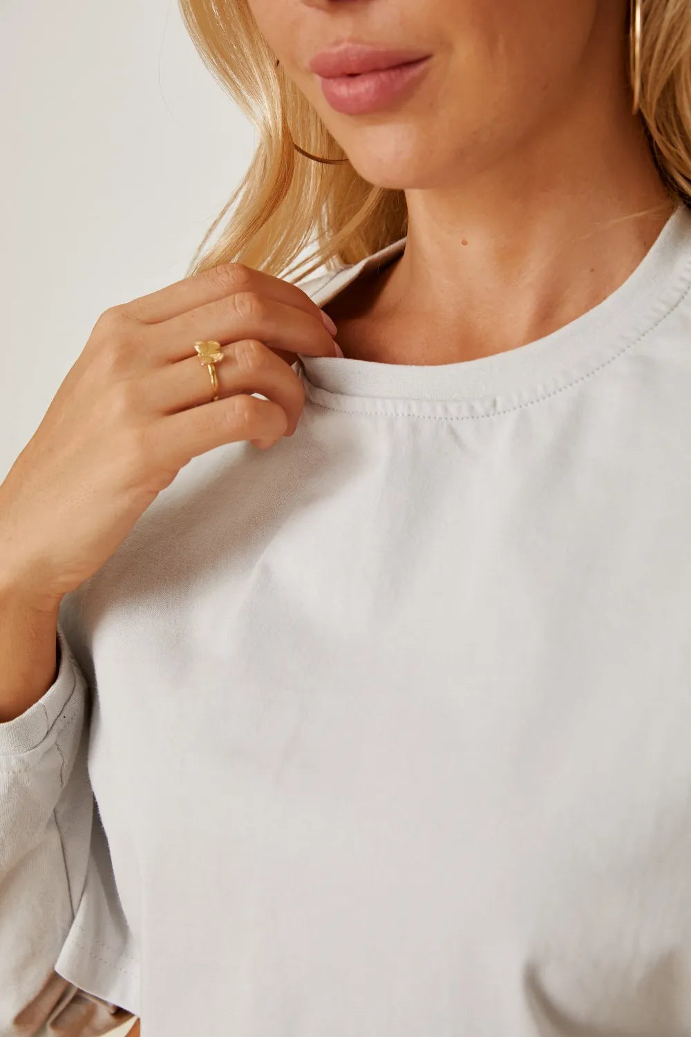 Round Neck Dropped Shoulder Cropped Sweatshirt New Era Fashion LLc