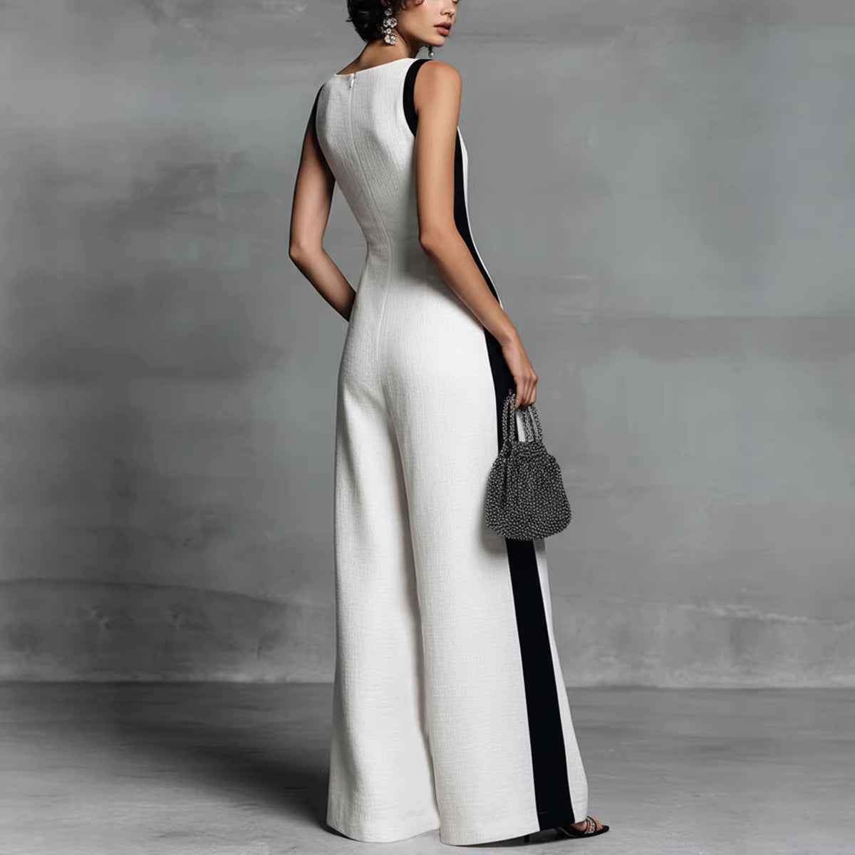 Women's Sleeveless V-Neck Contrast Color Wide-Leg Jumpsuit FitiqueFit