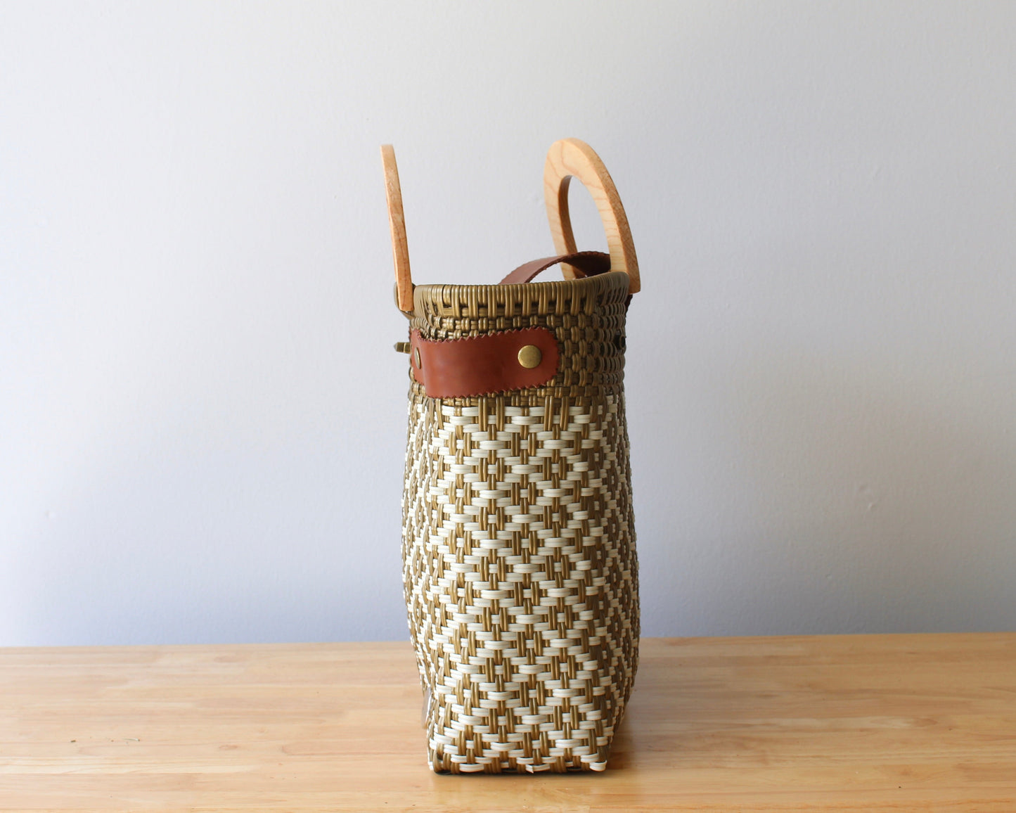 Beige & Gold Handwoven Tote with Wood Handle MexiMexi
