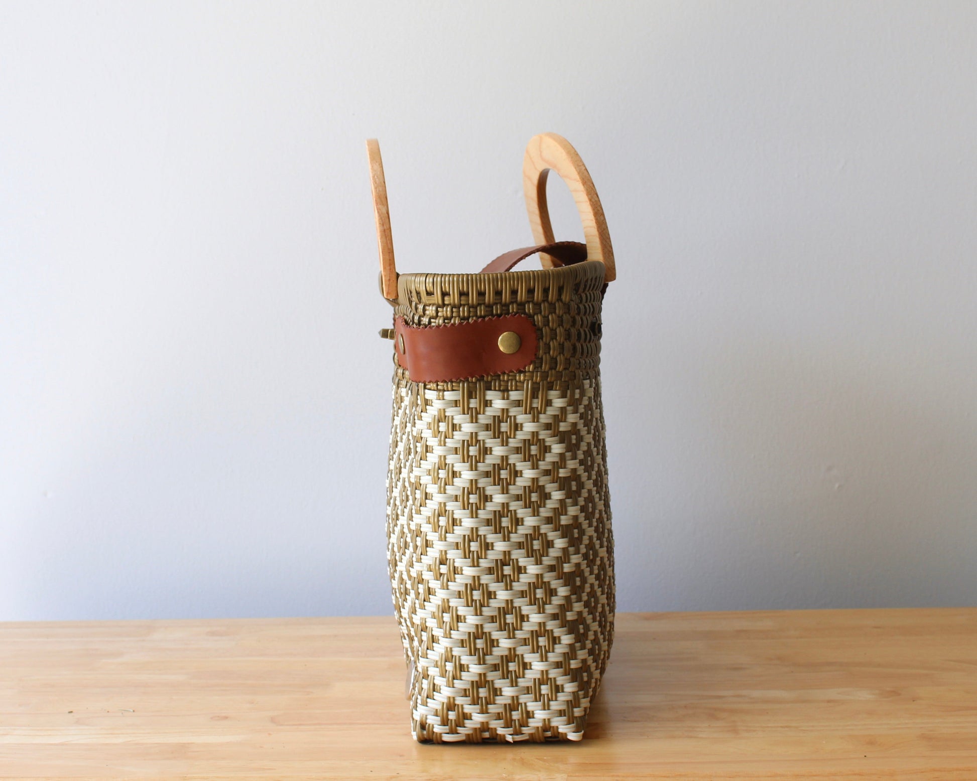 Beige & Gold Handwoven Tote with Wood Handle MexiMexi