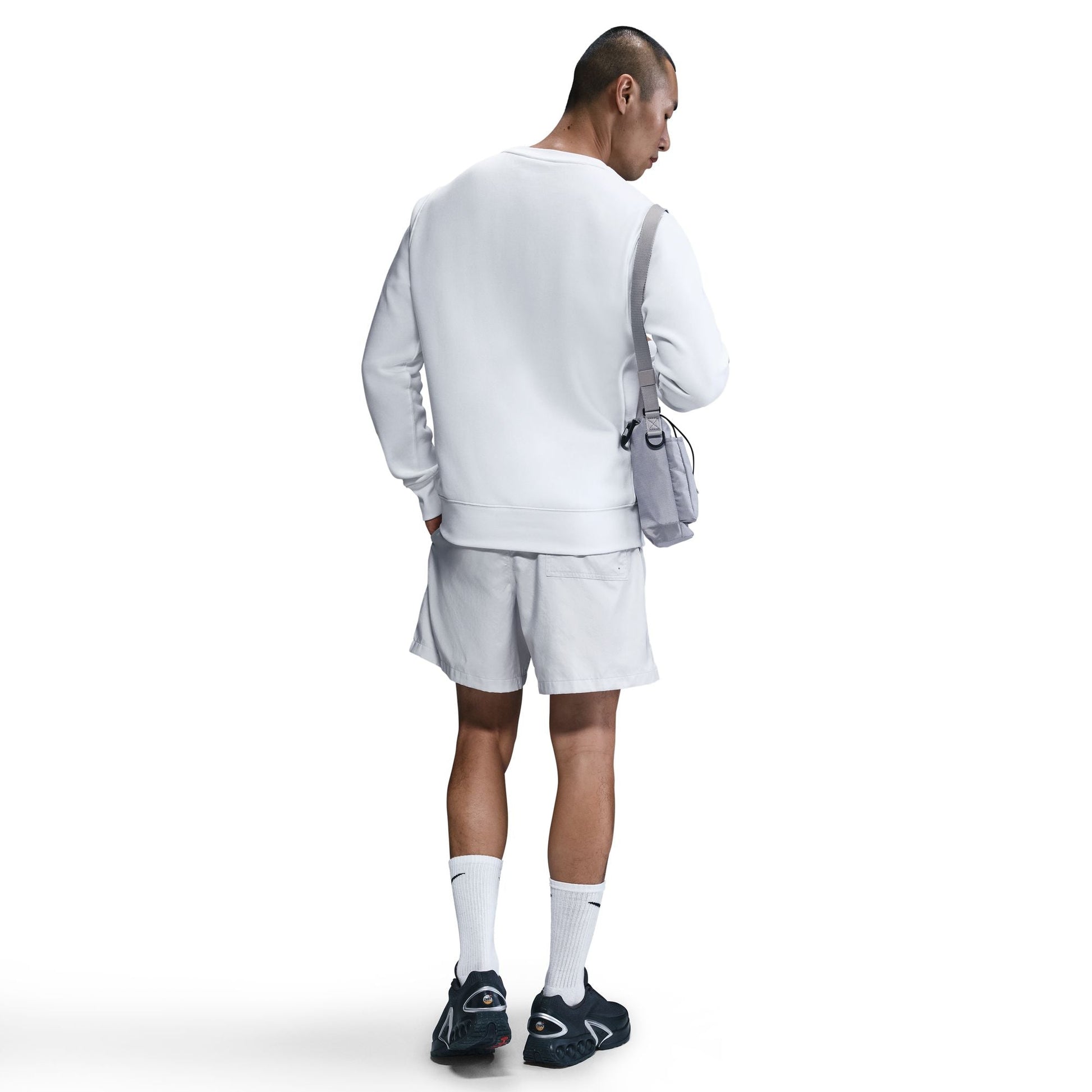 Nike Men's Club Fleece Crewneck - White Denim Exchange