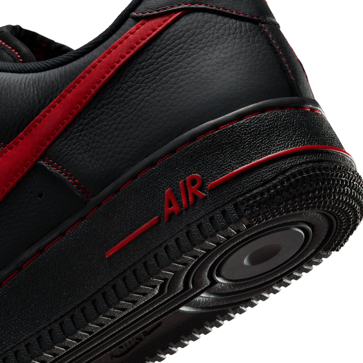 Nike Mens Air Force 1 '07 LV8 - Black/University Red Denim Exchange
