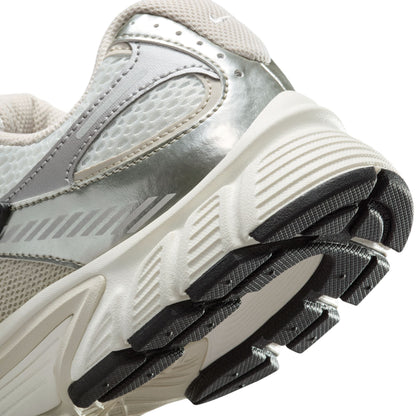 Nike Womens V5 Runner - Summit White Denim Exchange