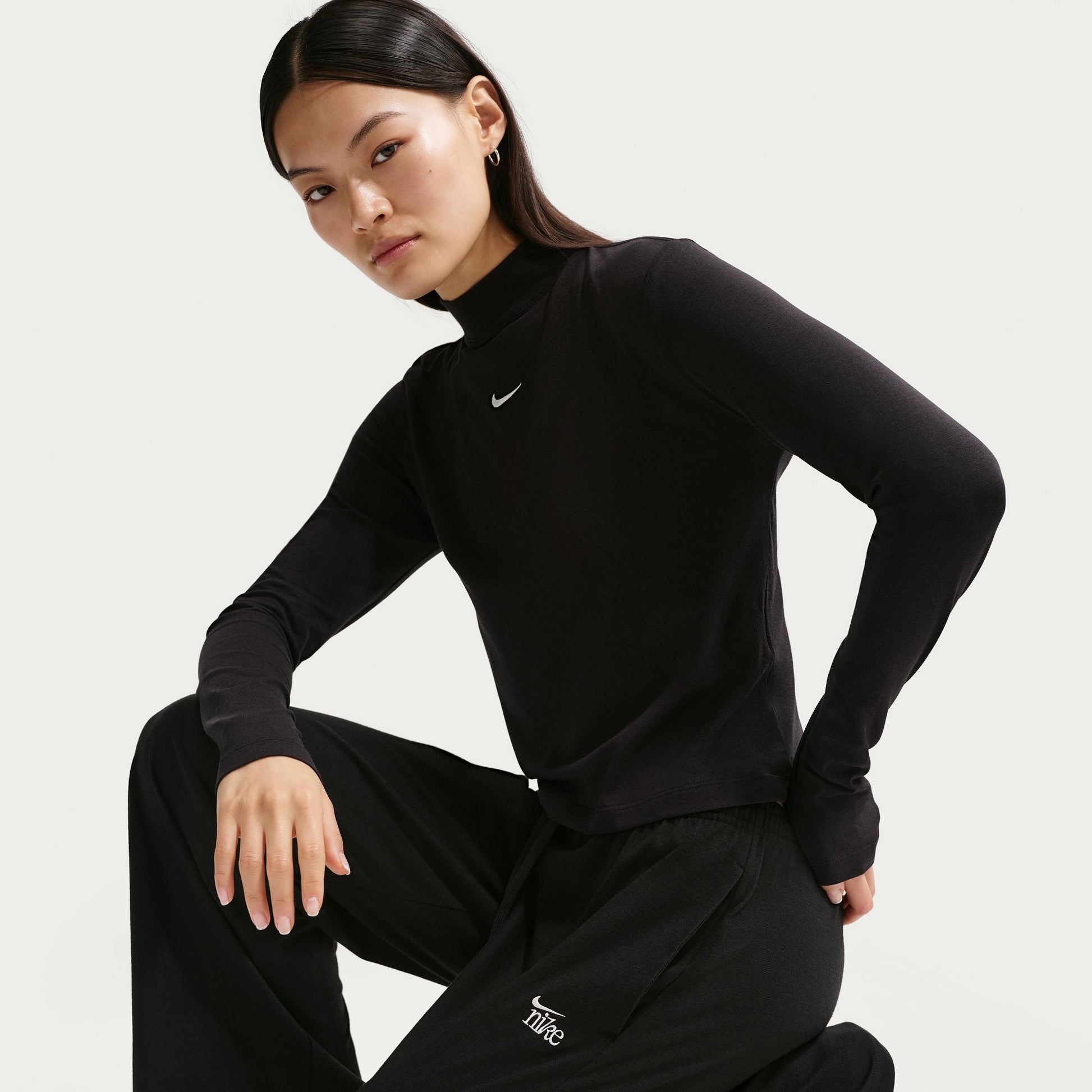 Nike Womens Chill Knit Mid-Rise Lightweight Open-Hem Pants - Black Denim Exchange