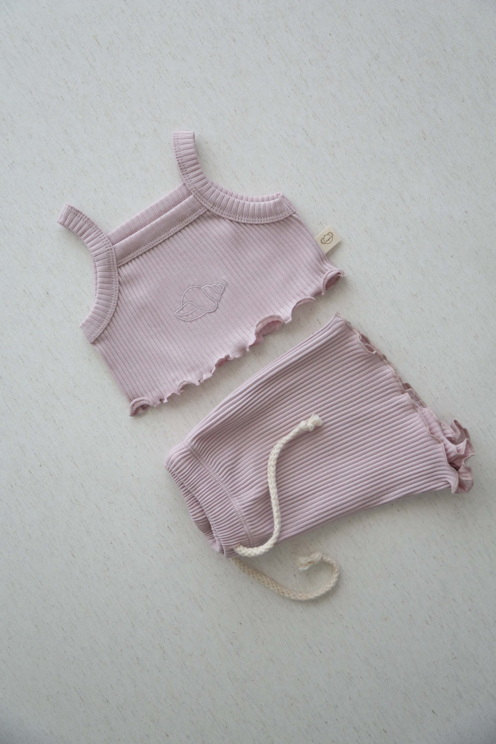 Lilac Crop-Short Set Honey and Hive