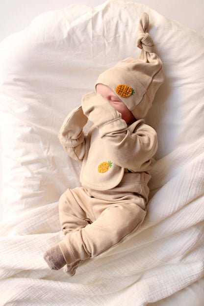 Pineapple Patterned 5 Piece Newborn Set Honey and Hive