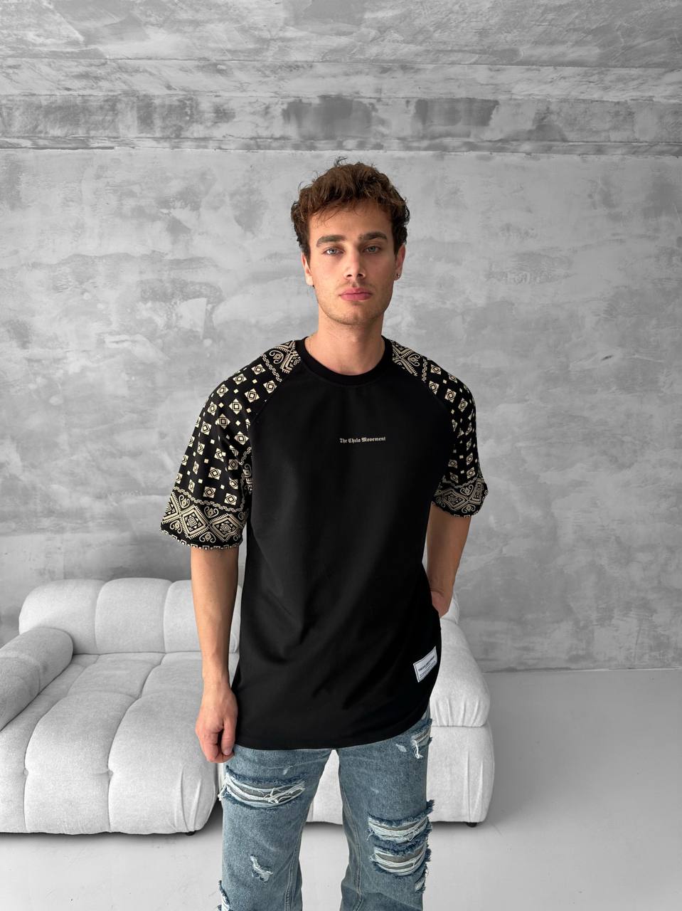 Artistic Graphic Cotton T-Shirt / Figure with Rug Print Tee Withinblack