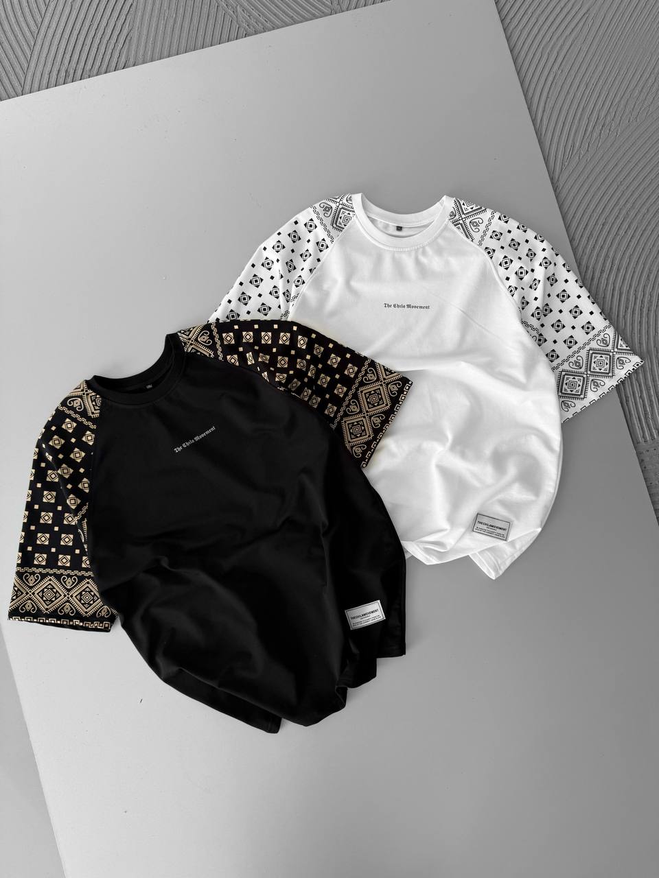 Artistic Graphic Cotton T-Shirt / Figure with Rug Print Tee Withinblack