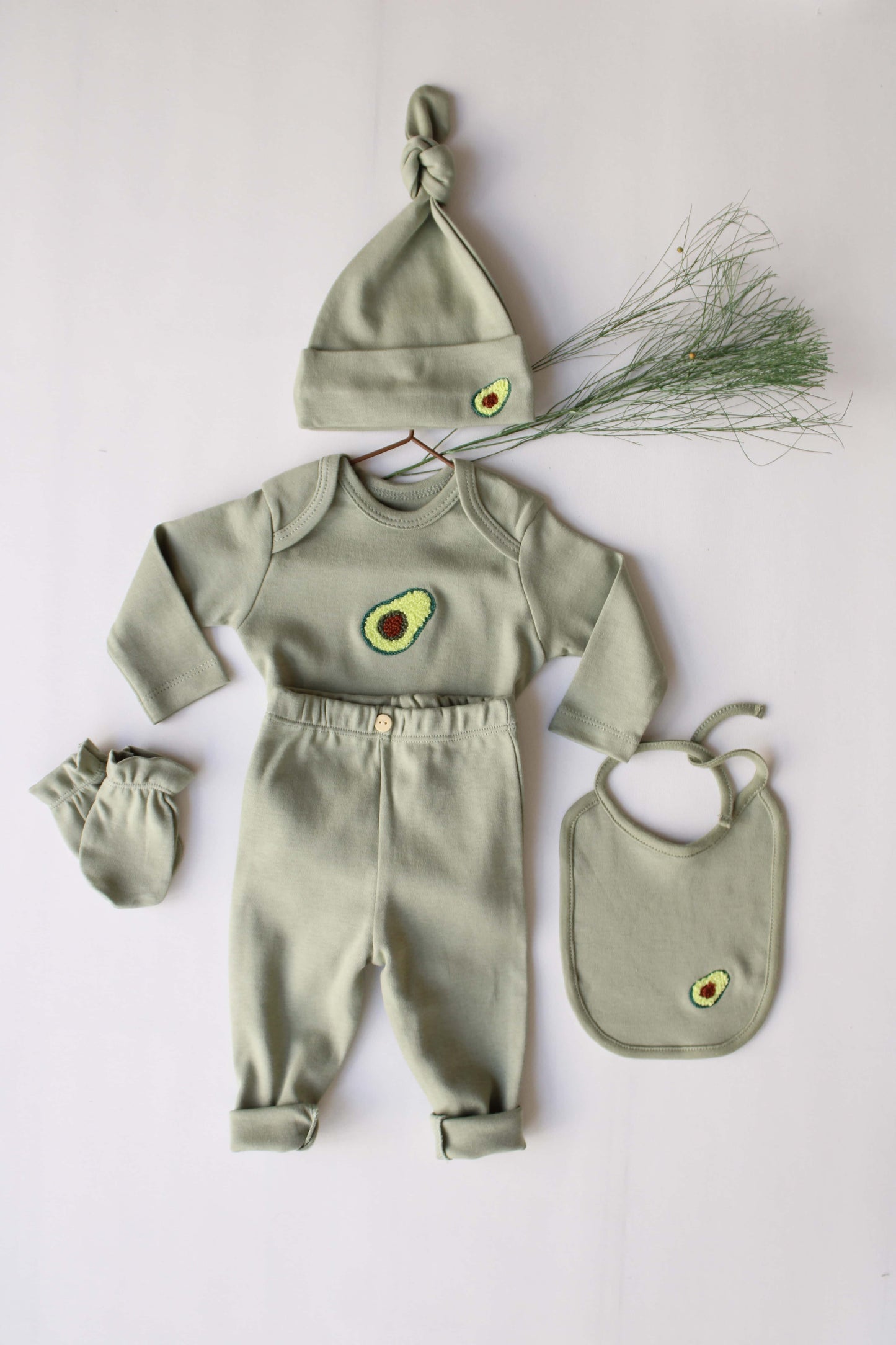 Avocado Patterned 5 Piece Newborn Set Honey and Hive