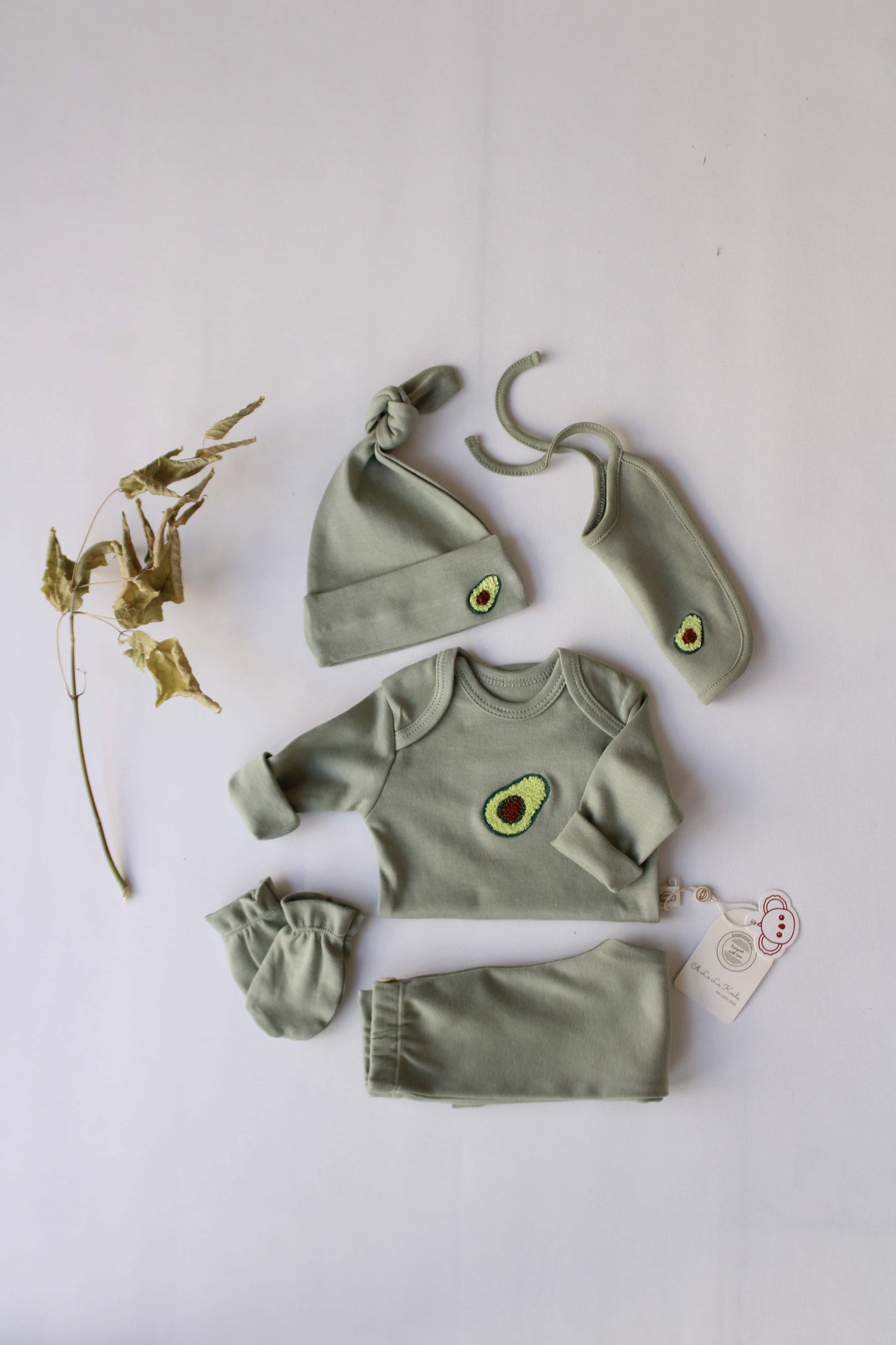 Avocado Patterned 5 Piece Newborn Set Honey and Hive