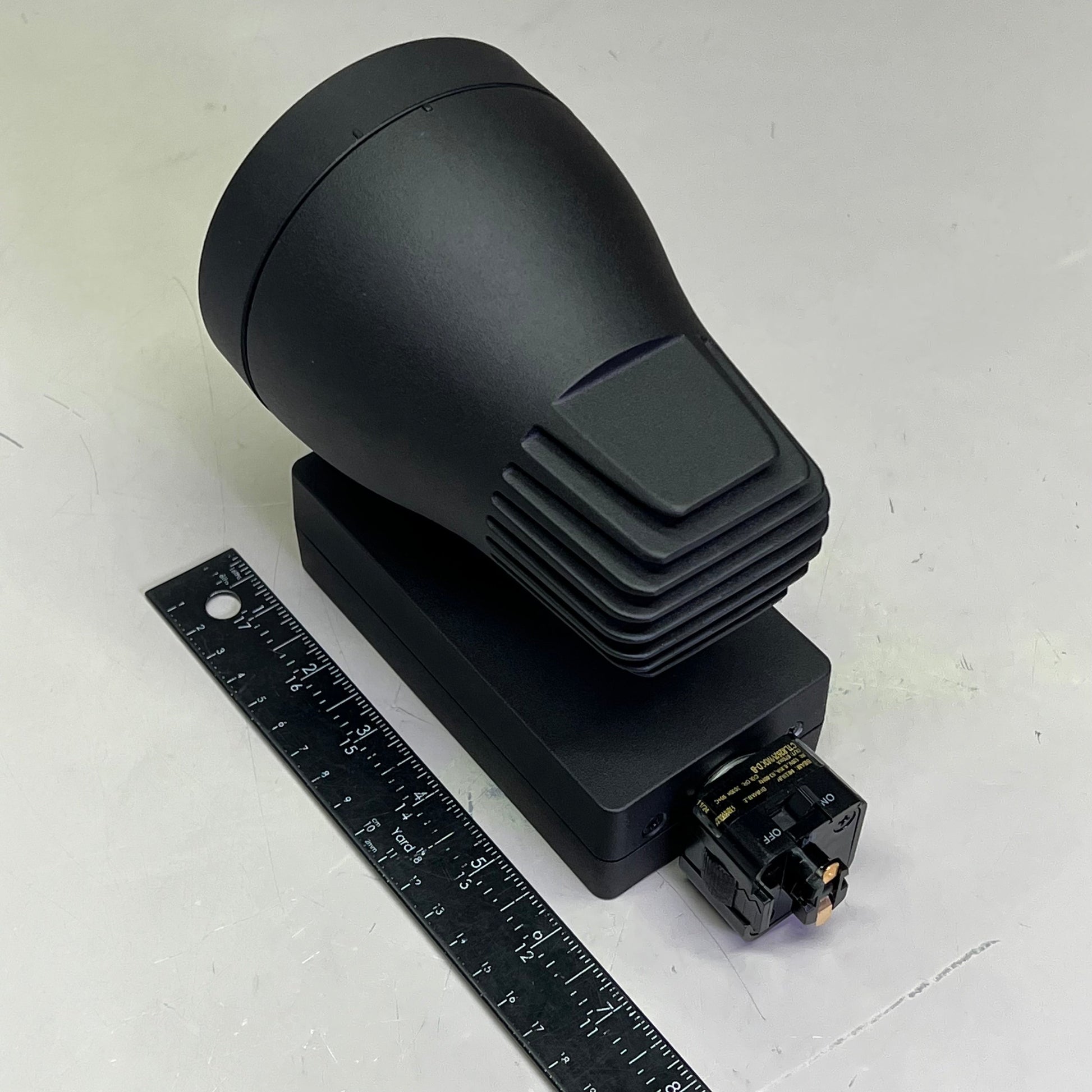 CONTECH LIGHTING Leviton Track Fixture Vert HSG 3000K CRI Black CTL8252VM3CD-B PayWut