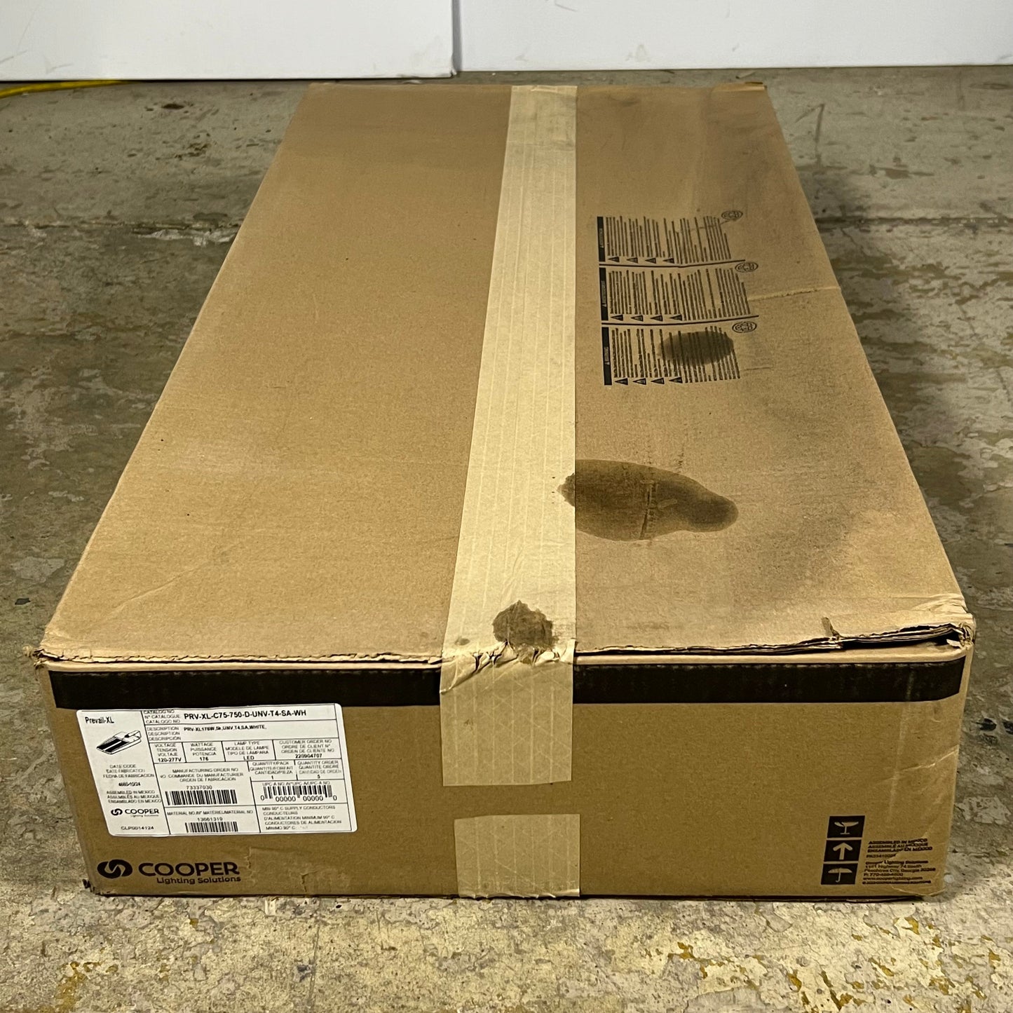 COOPER LIGHTING SOLUTIONS Area Light 120-277V 50/60Hz Sz 32.5" L X 17" W White PayWut