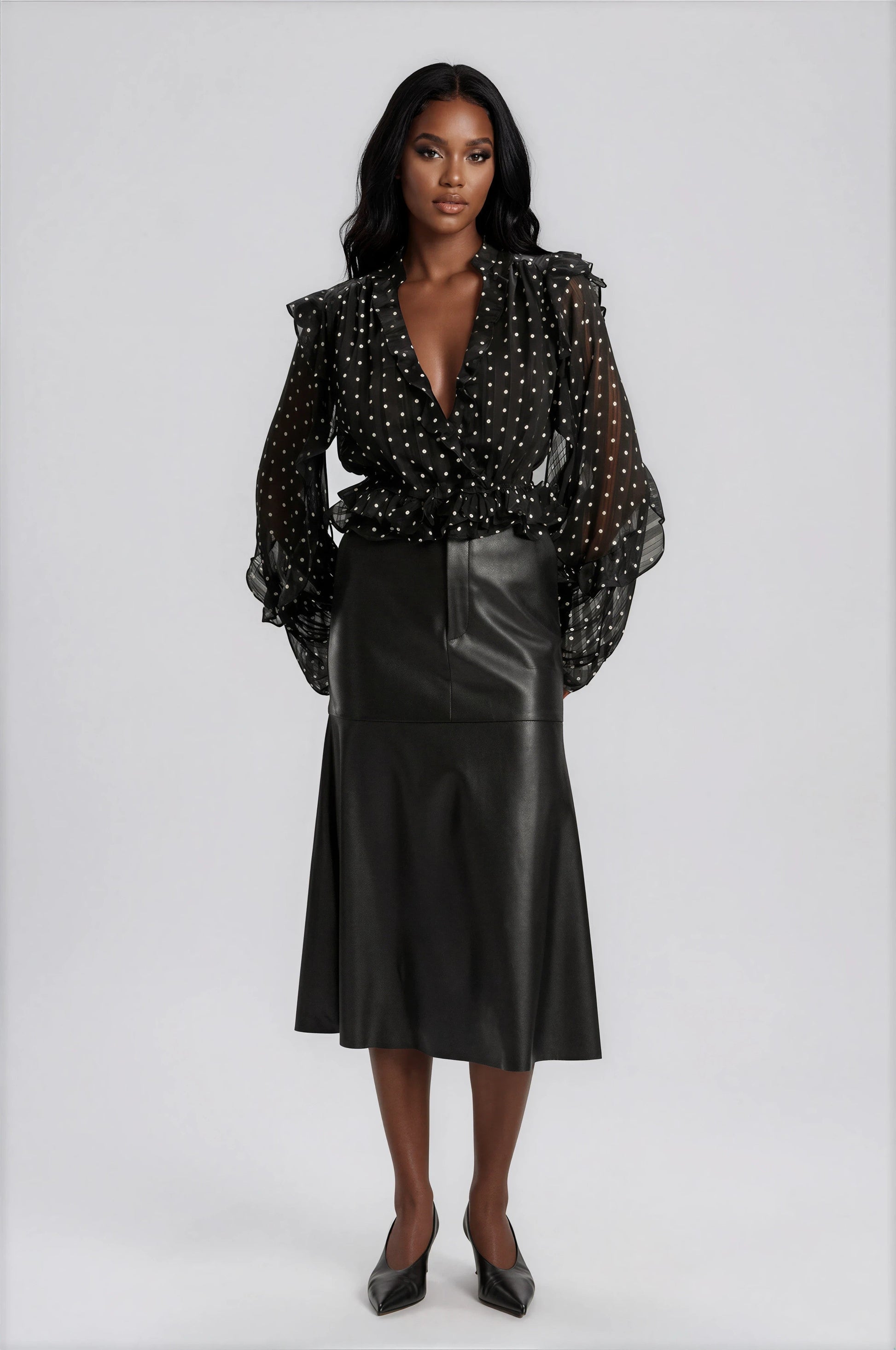Kindra Vegan Leather Skirt – Black XO, Tina