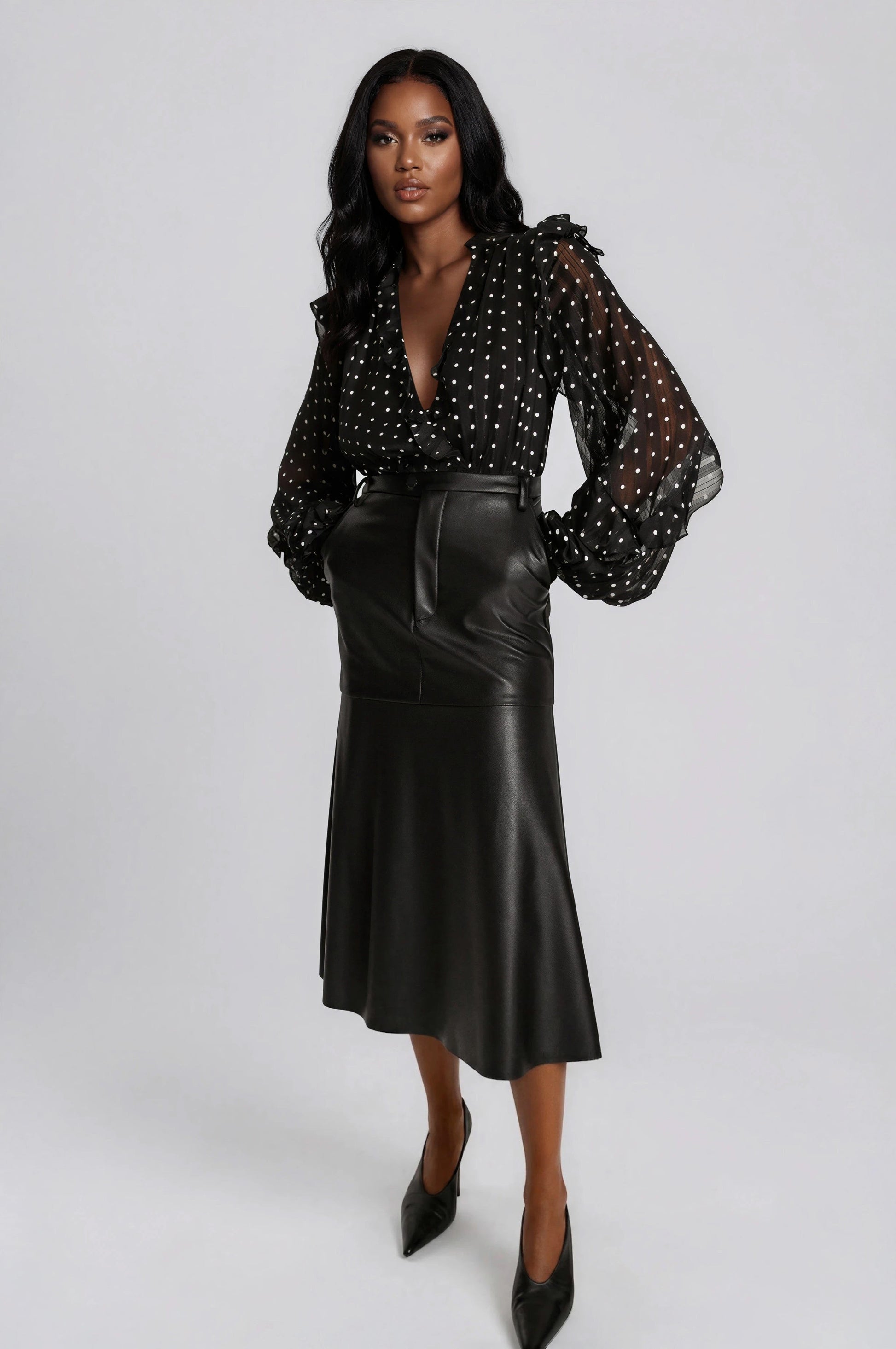 Kindra Vegan Leather Skirt – Black XO, Tina