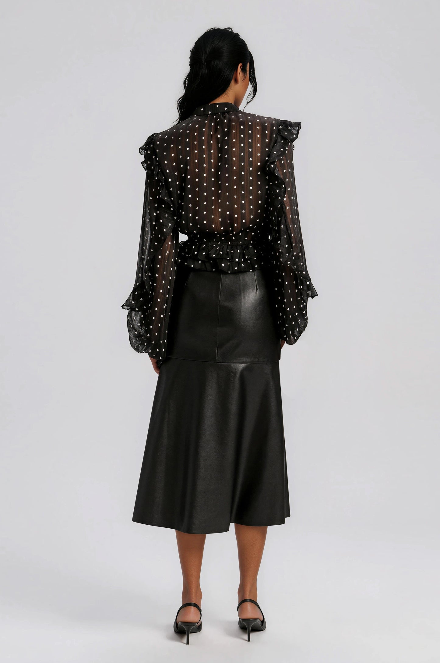 Kindra Vegan Leather Skirt – Black XO, Tina