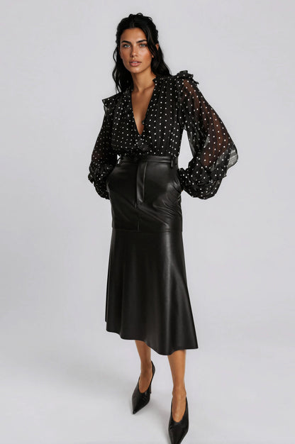 Kindra Vegan Leather Skirt – Black XO, Tina