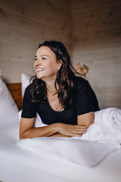 Cashmere and Silk | Short sleeve base layer shirt (Women's) Silverlyne