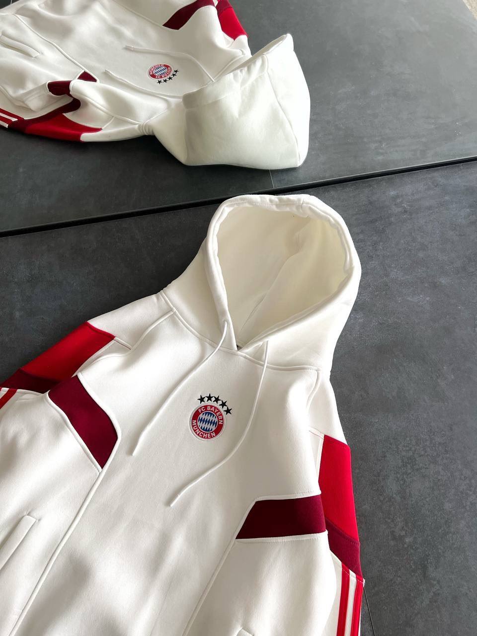 Bayern Munich Logo Hooded Oversized Sweatshirt - Stylish and Comfortable Withinblack