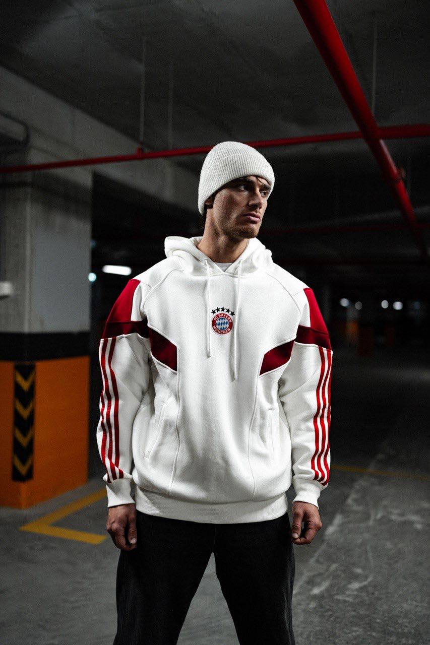 Bayern Munich Logo Hooded Oversized Sweatshirt - Stylish and Comfortable Withinblack