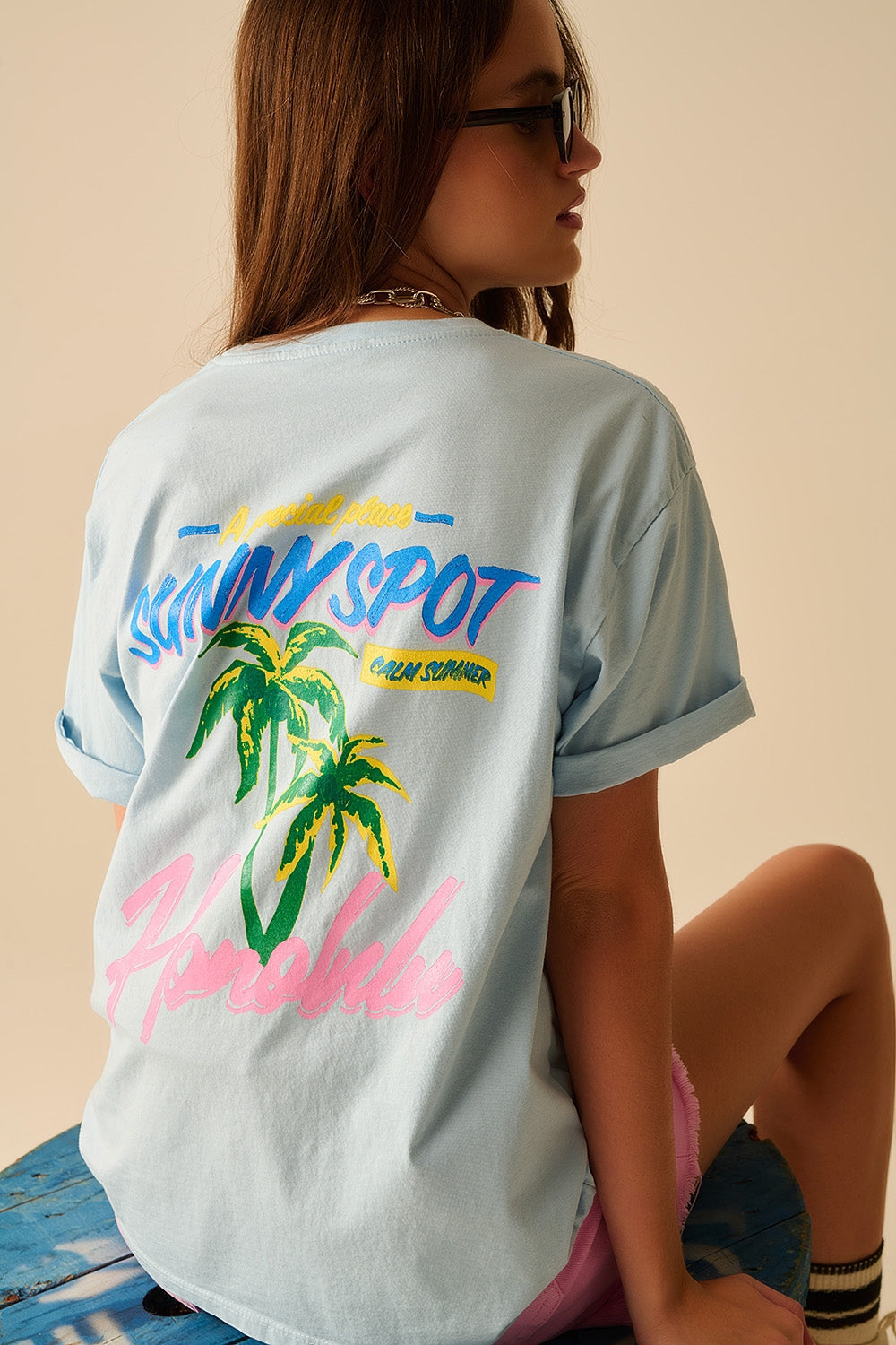 Blue t-shirt made in Italy with Honolulu graphic Q2store
