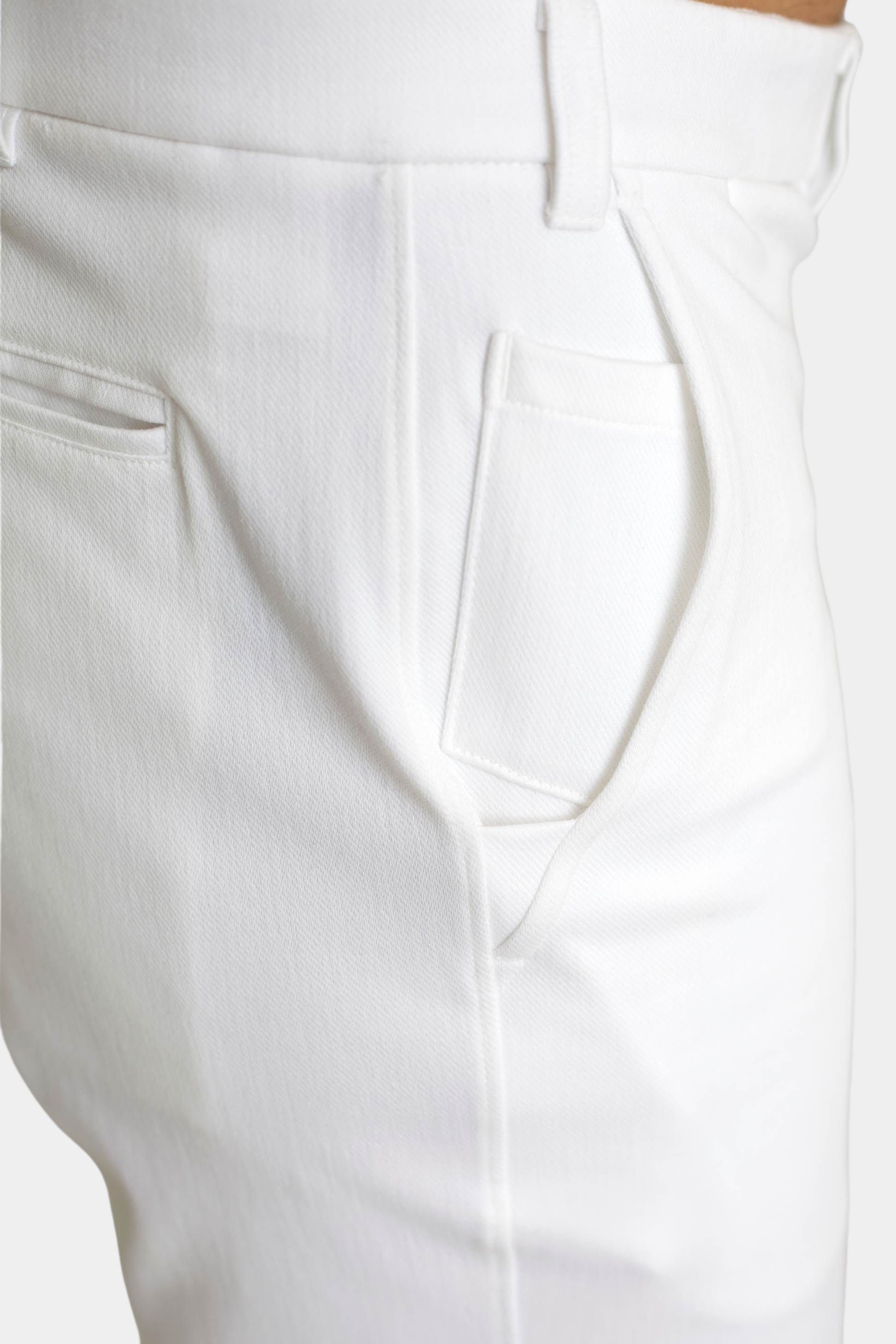 Stretch Eagle Shorts - White Buki