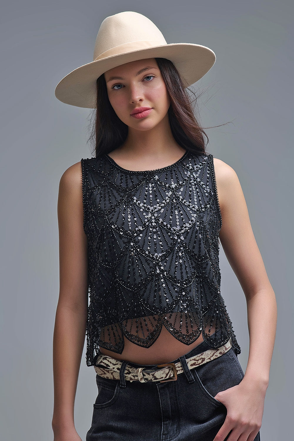Chic Black Sequin Cropped Top Q2store