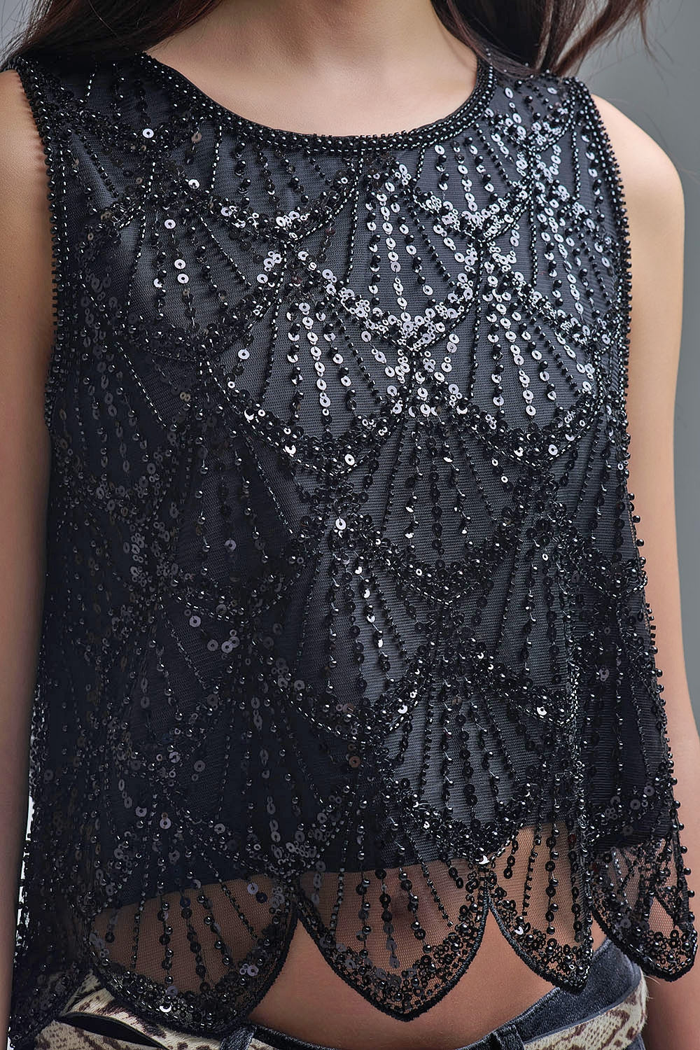 Chic Black Sequin Cropped Top Q2store