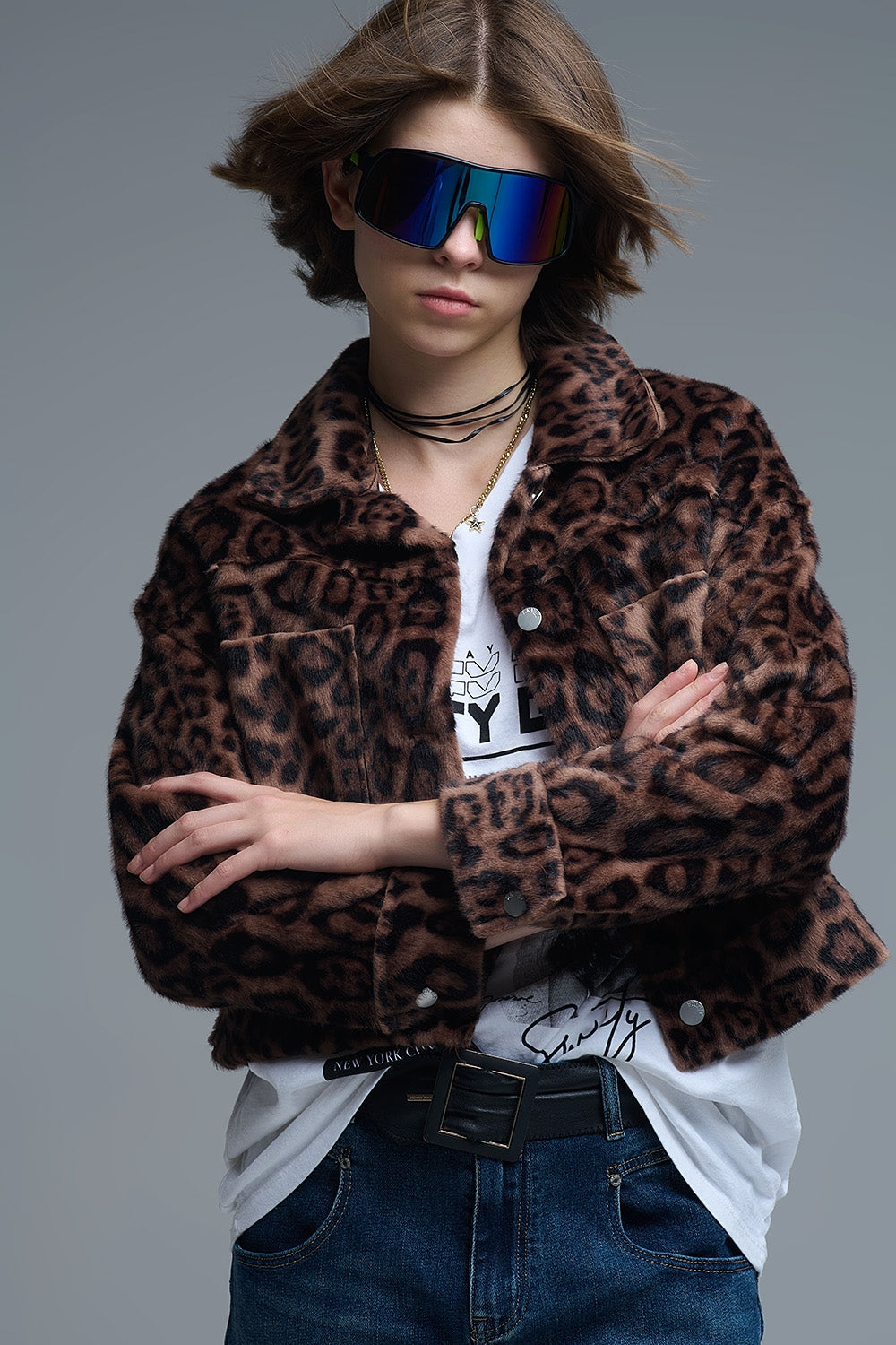 Cropped button-up faux fuzzy jacket in bold leopard print Q2store