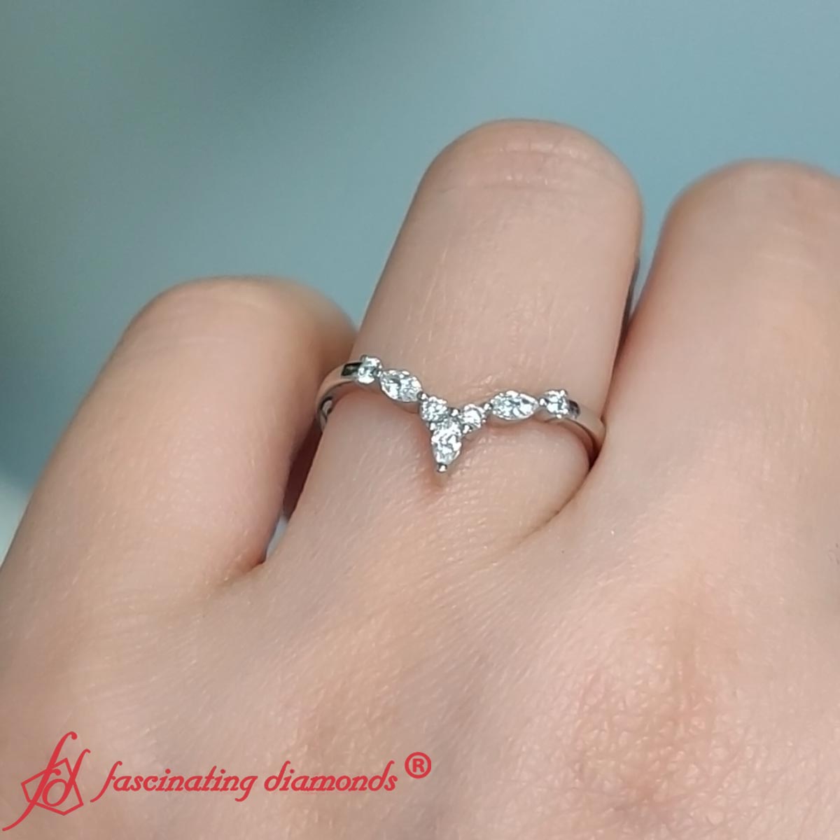 Crown Marquise And Round Band Fascinating Diamonds