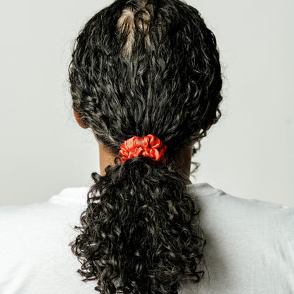 Organic Silk Small Scrunchie Tomato Red LINA LENNOX