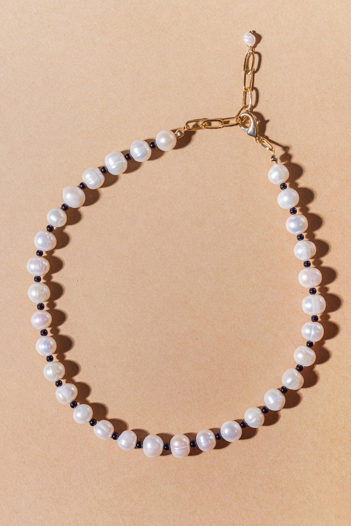 LOU PEARL NECKLACE Flying Tomato