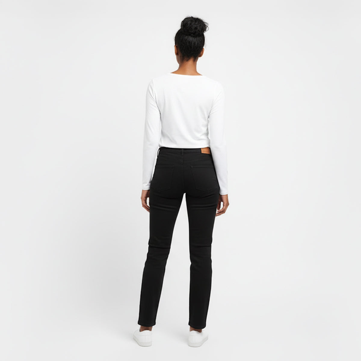 Drew White Long Sleeve Crew Auragen