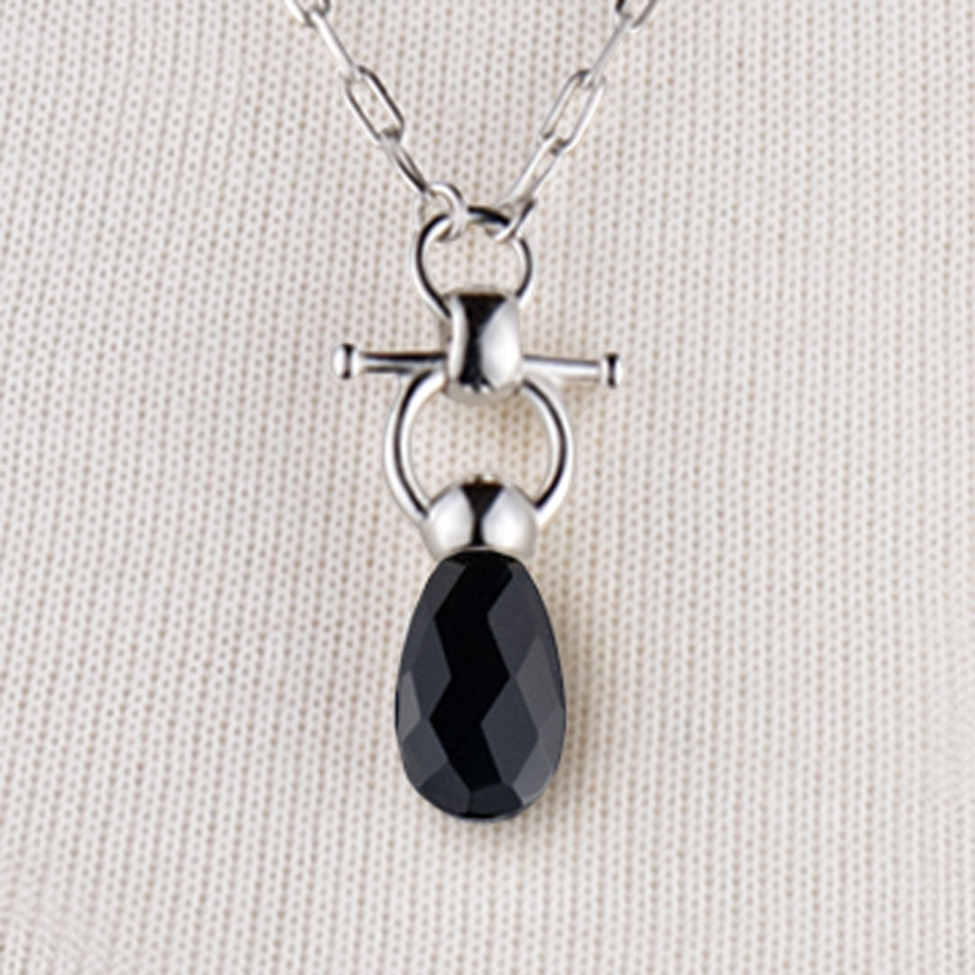 Droplette - Black Onyx Horse Bit Equestrian Earring in Silver Urban-Equestrian