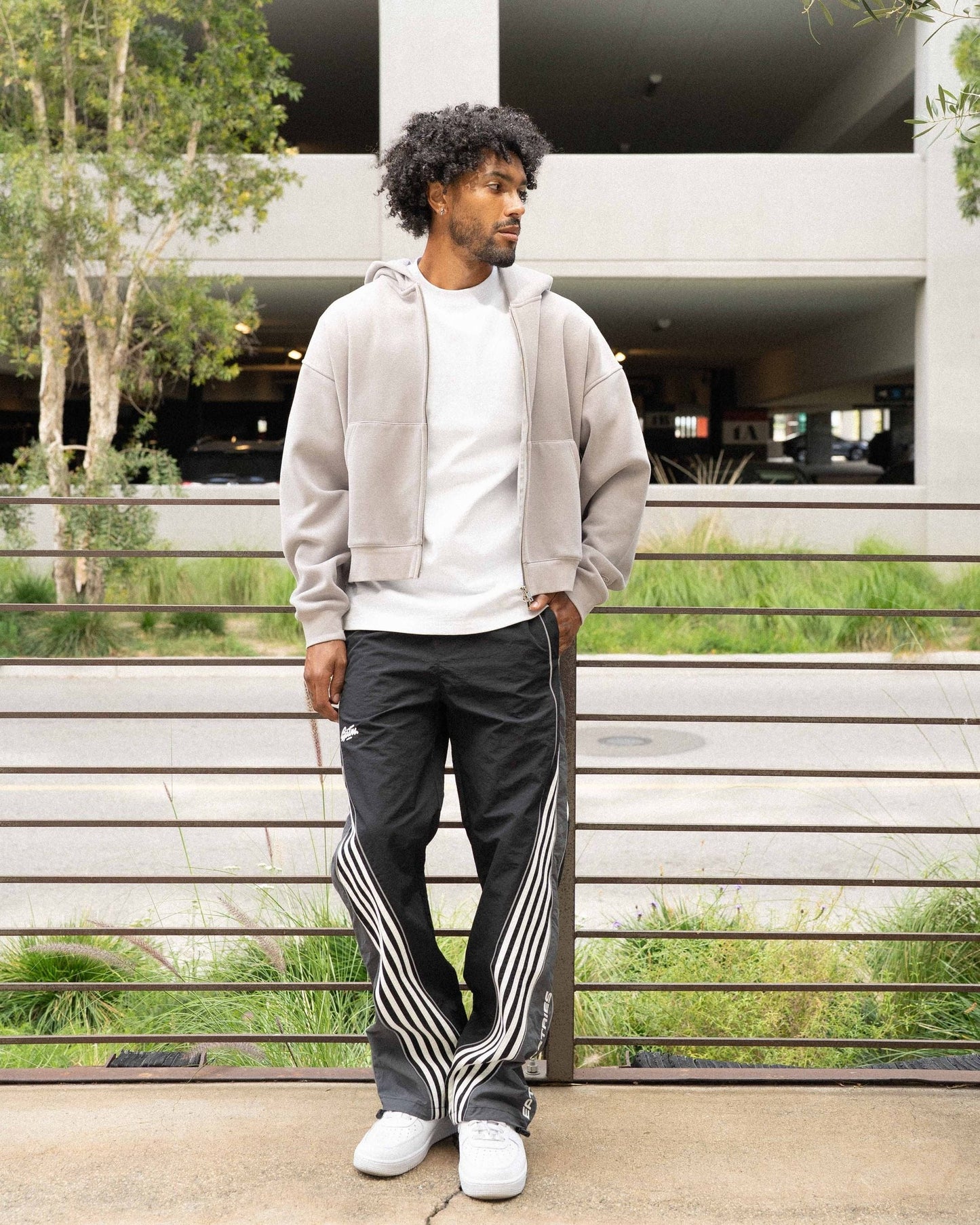 EPTM Ludgate Pants - Black Denim Exchange