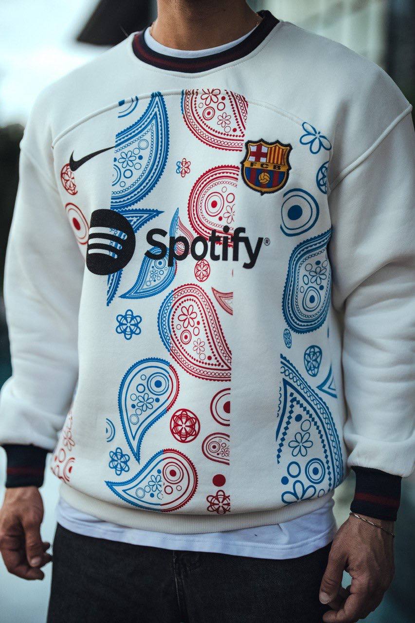 FC Barcelona Oversized Sweatshirt - Iconic Logo Casual Sportswear Withinblack