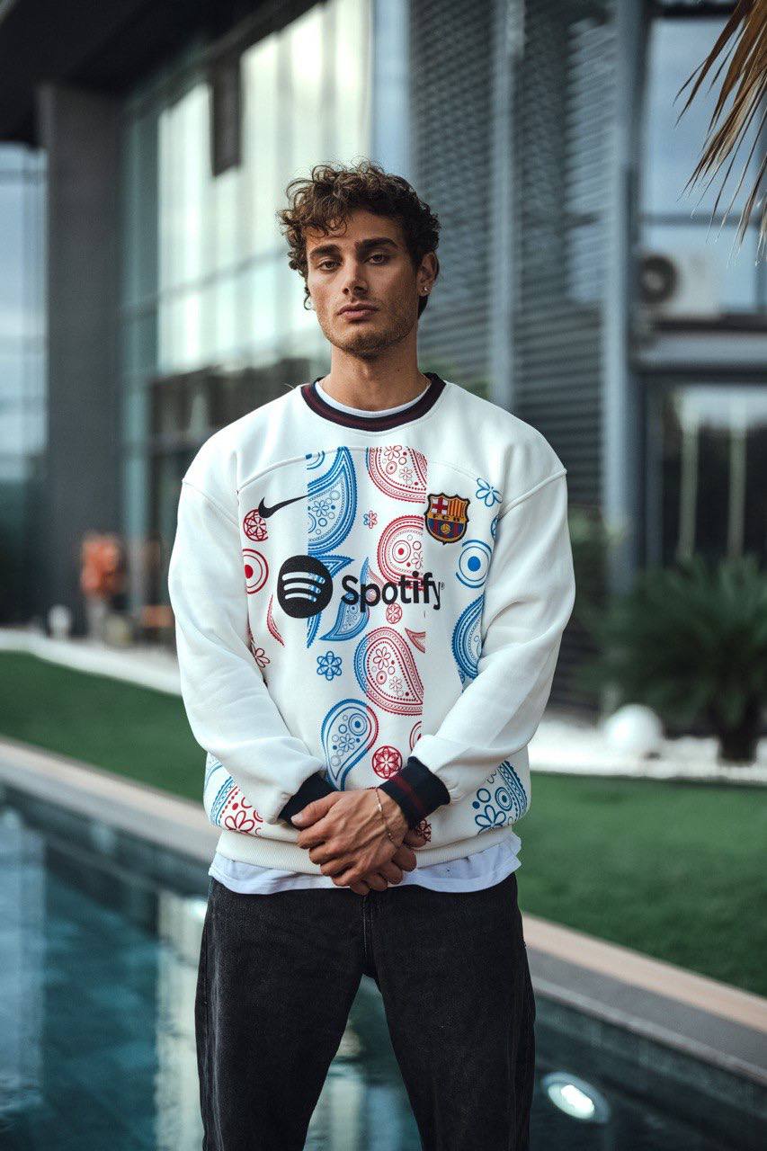 FC Barcelona Oversized Sweatshirt - Iconic Logo Casual Sportswear Withinblack
