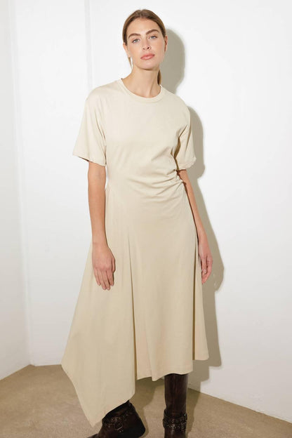 RIGHT ON CUE KNIT MIDI DRESS Flying Tomato