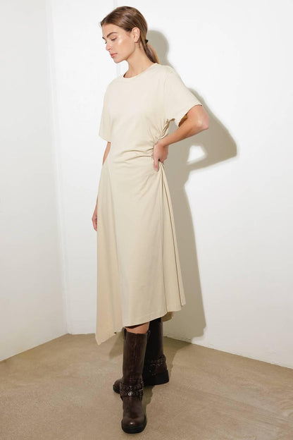 RIGHT ON CUE KNIT MIDI DRESS Flying Tomato