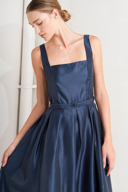 FEMME SILHOUETTE WOVEN MIDI DRESS Flying Tomato