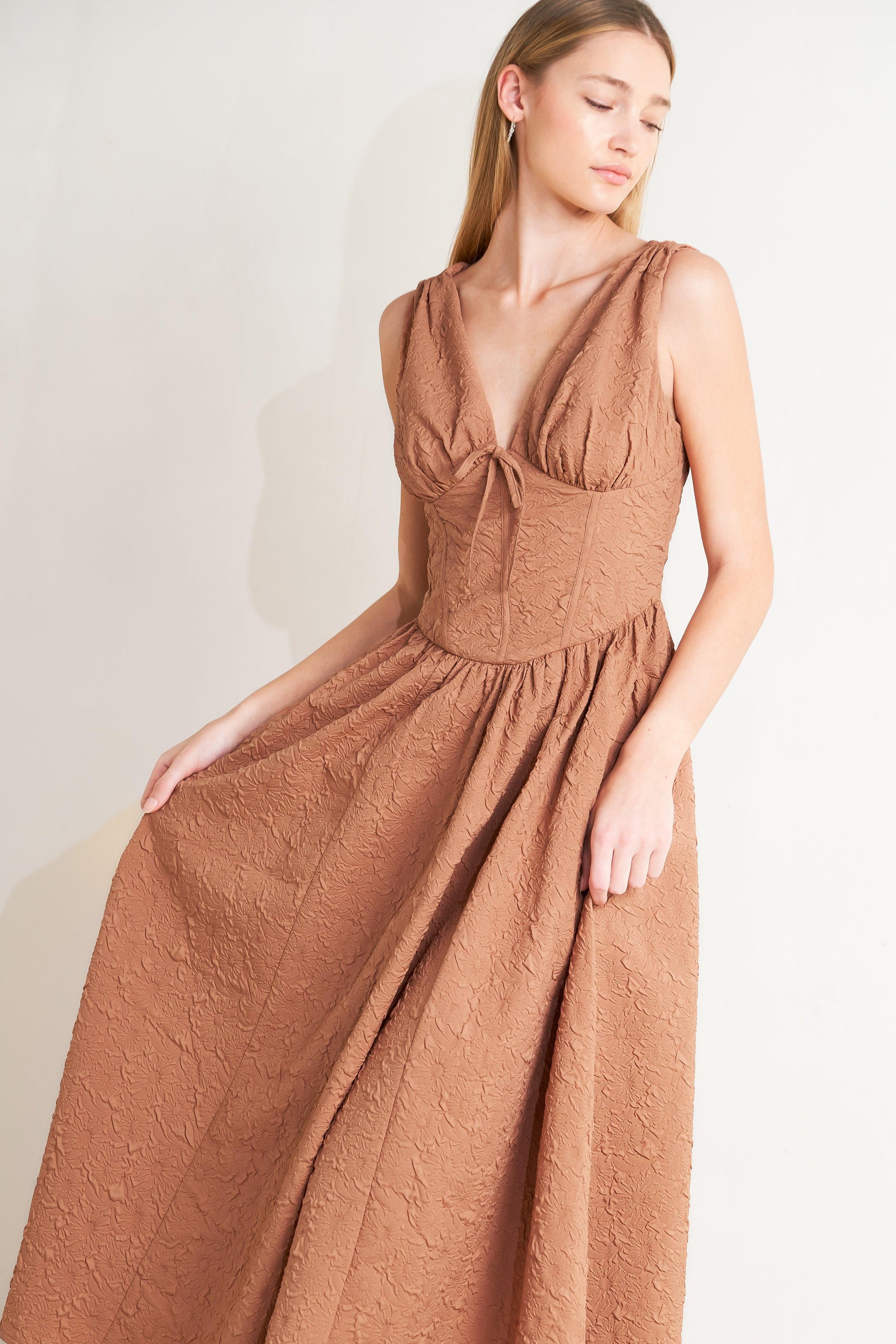EARTHBOUND CHARM WOVEN MIDI DRESS Flying Tomato