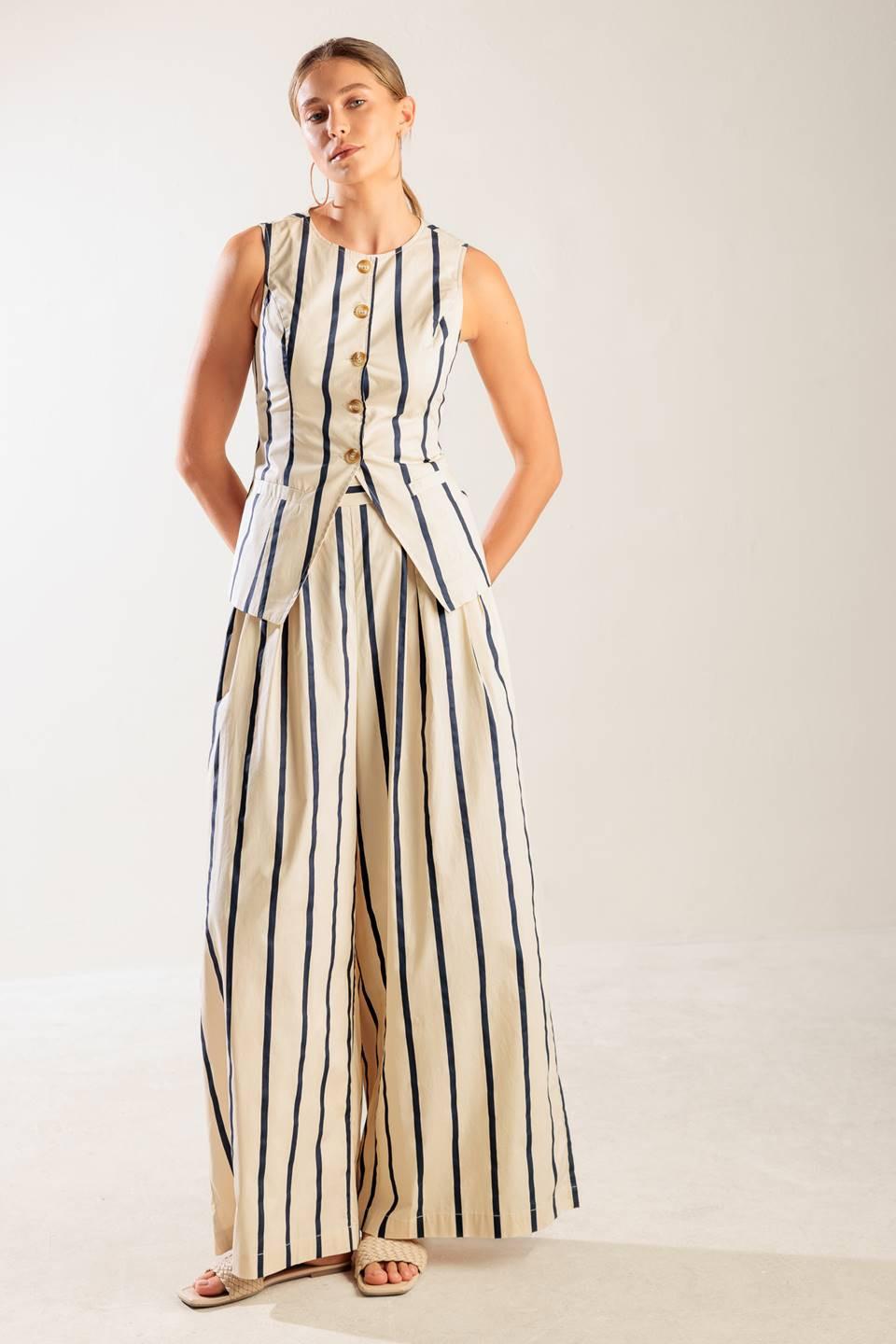 HERE AND NOW WOVEN VEST Flying Tomato