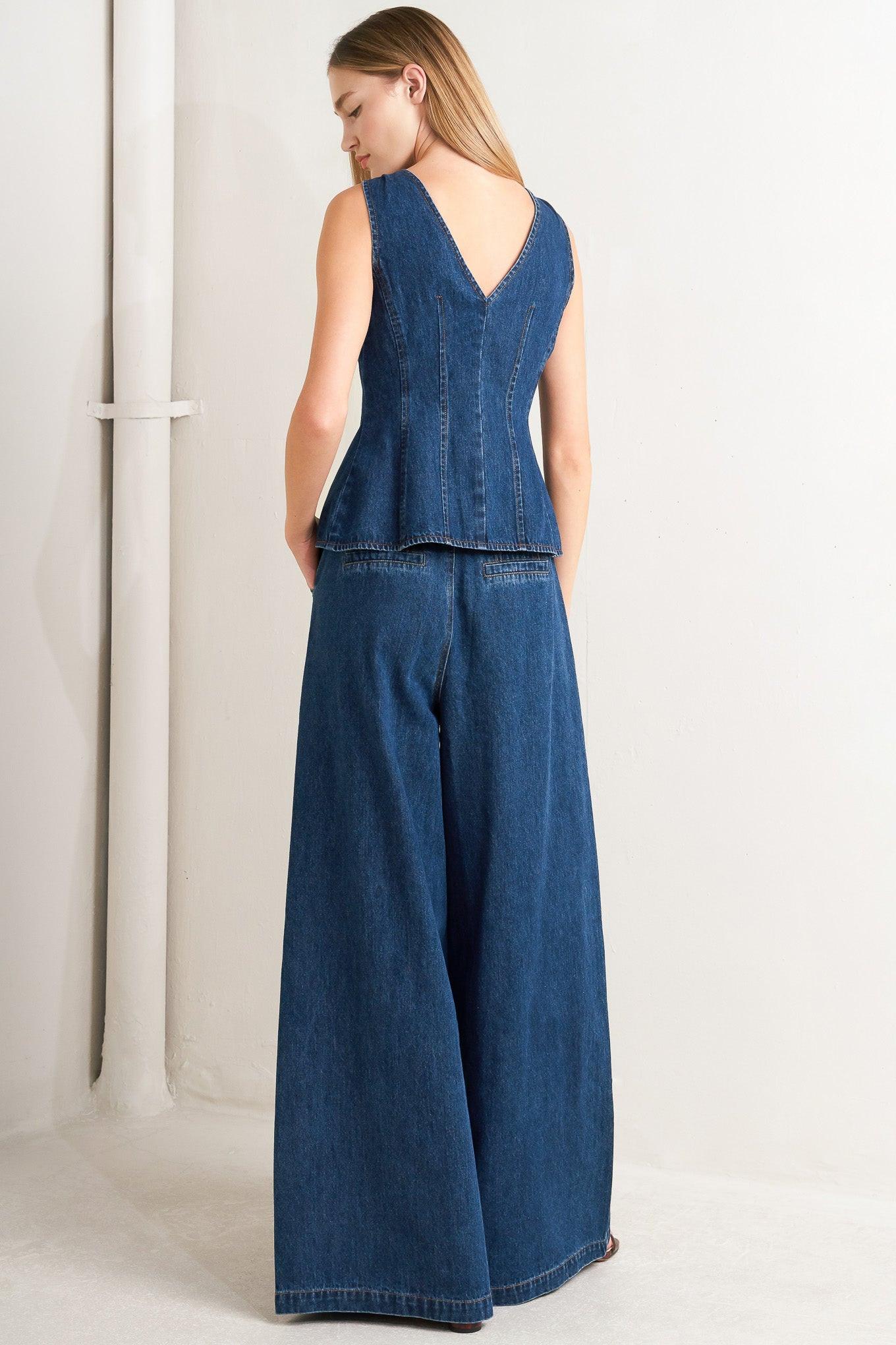 SHARP FEMININITY DENIM VEST Flying Tomato