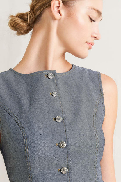 CONFIDENTLY COOL TAILORED WOVEN VEST Flying Tomato