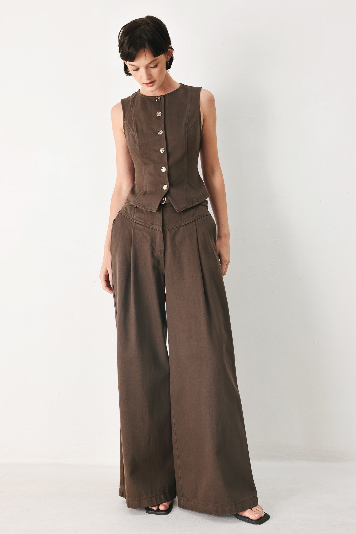 BROWN SUGAR STATEMENT WOVEN VEST Flying Tomato