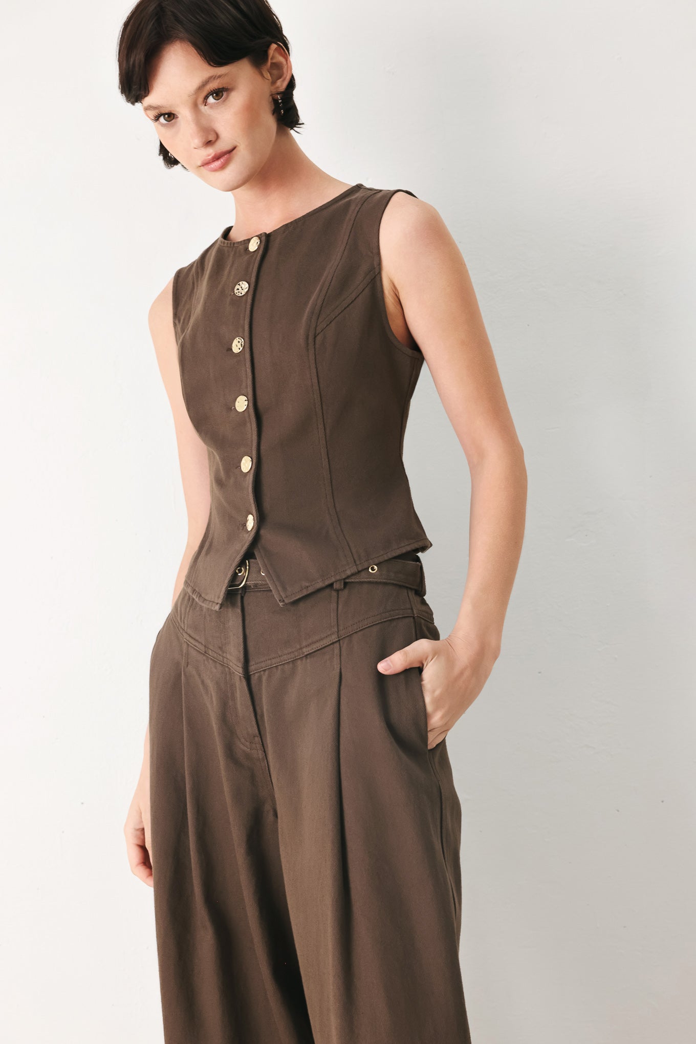 BROWN SUGAR STATEMENT WOVEN VEST Flying Tomato