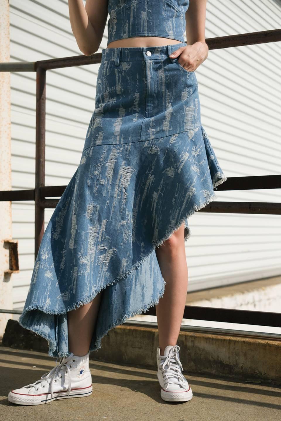 BREEZY ADORATION DENIM SKIRT Flying Tomato