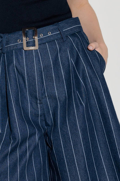 HOLD JOY IN INDIGO WOVEN SHORT Flying Tomato